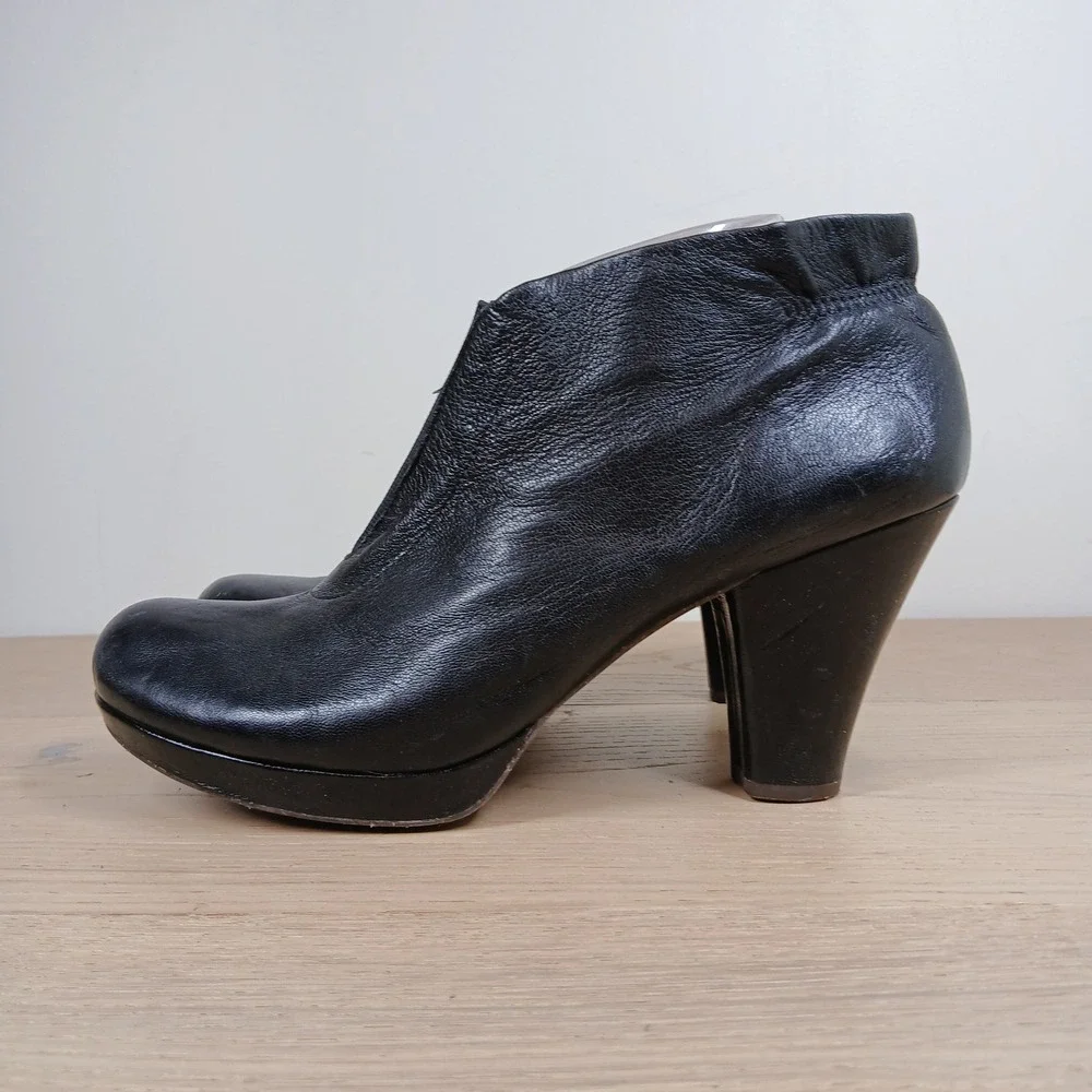 Naya Leather Ankle Boots Women 10 Black Grained Leather Platform Chunky Heel